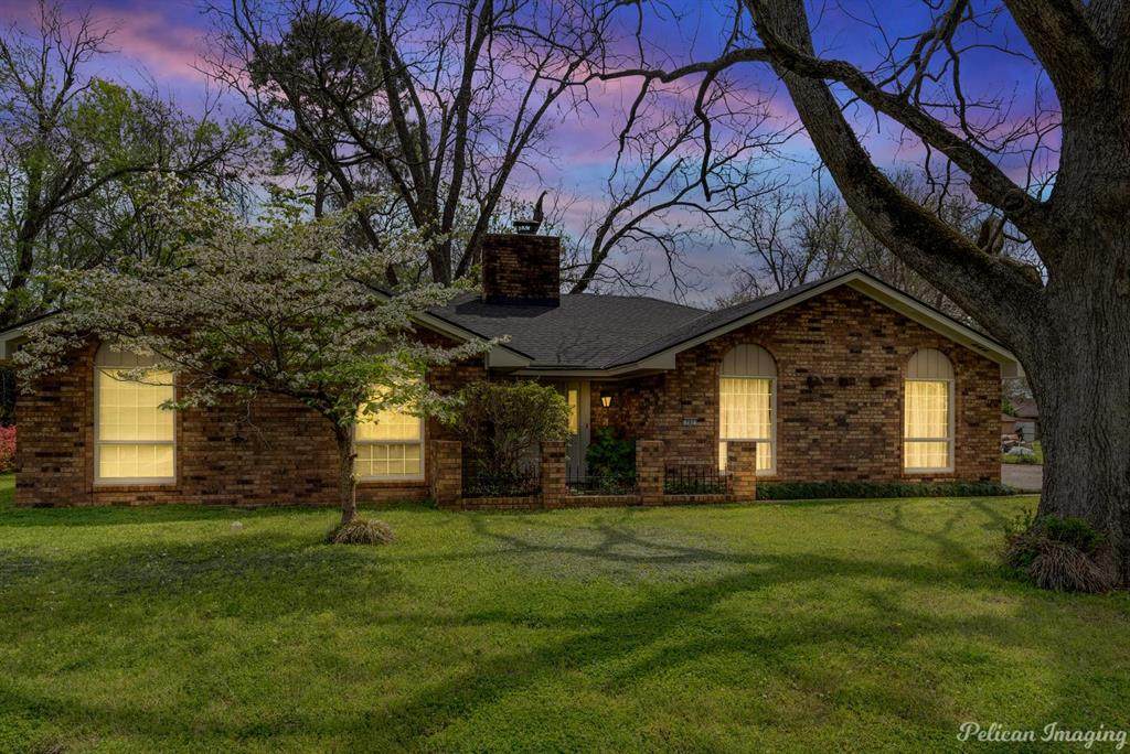 701 Woodvale Drive - Photo 1