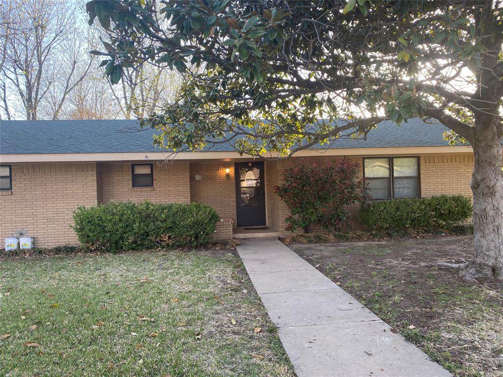 2101 7th Street - Photo 1