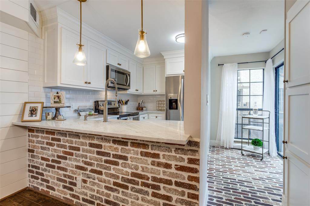 4800 Northway Drive - Photo 1
