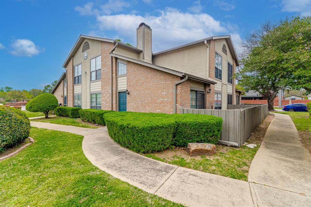 340 Harwood Road - Photo 1