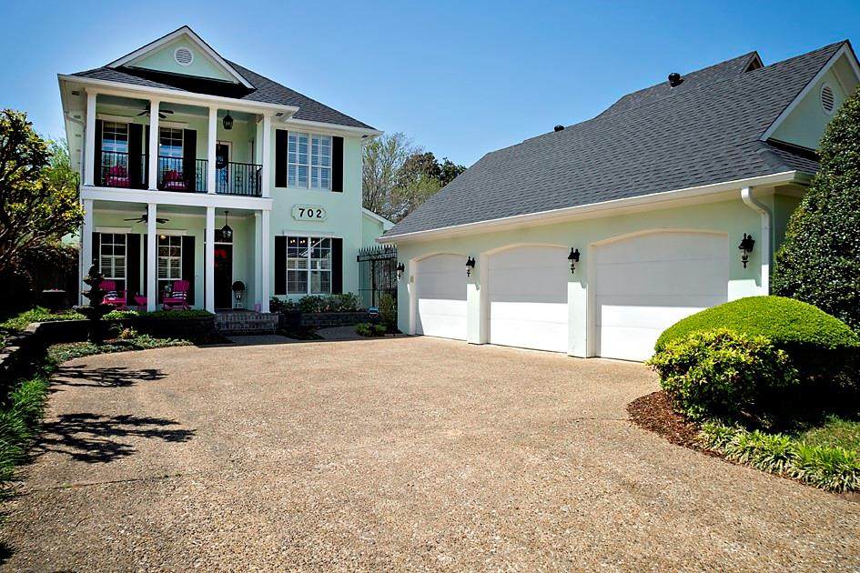 702 Park Place Drive - Photo 1