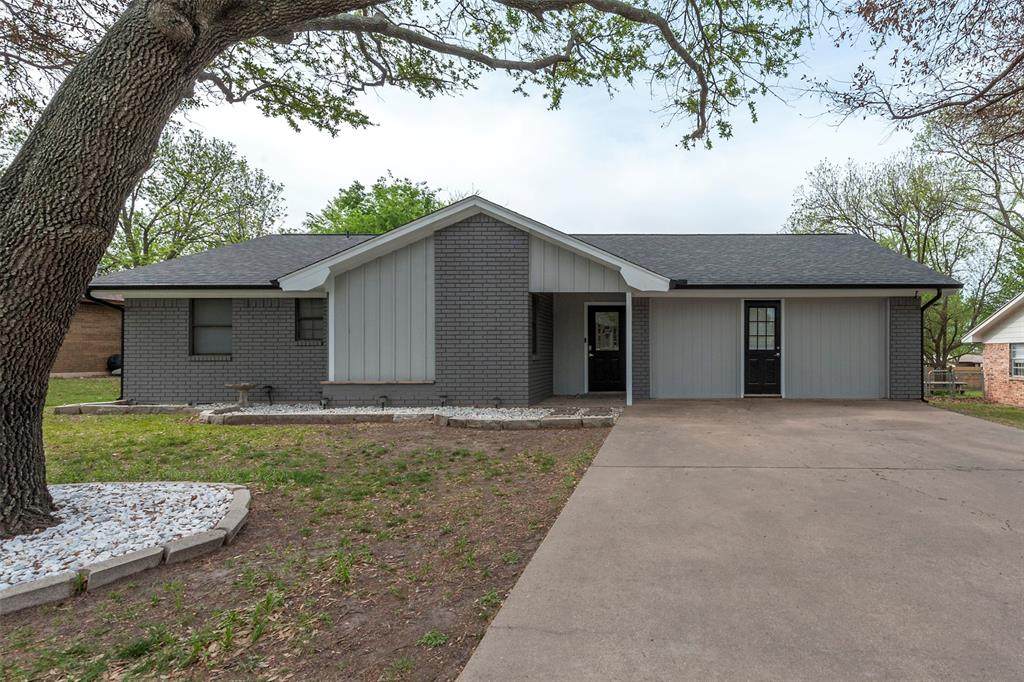 1219 Julie Street - Photo 1
