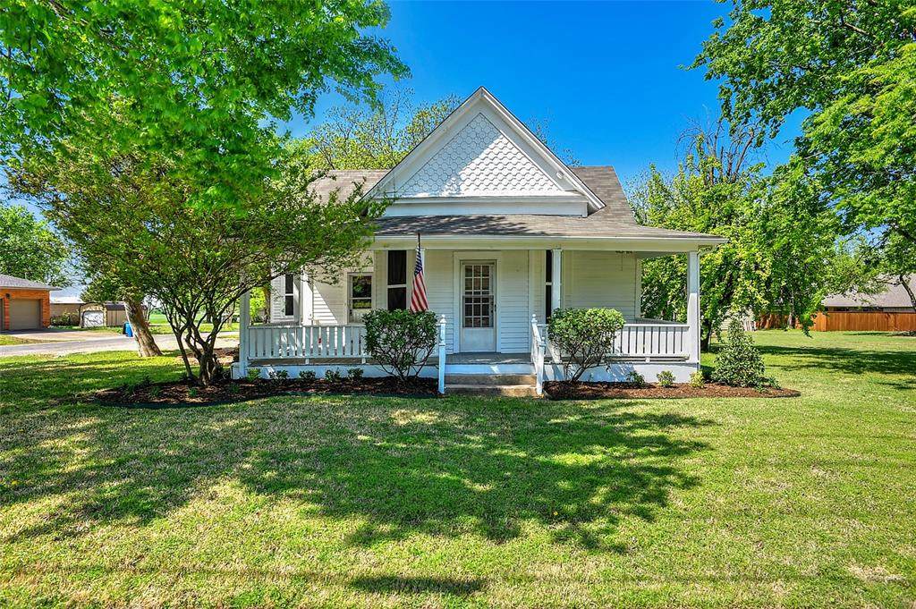 676 Waco Street - Photo 1