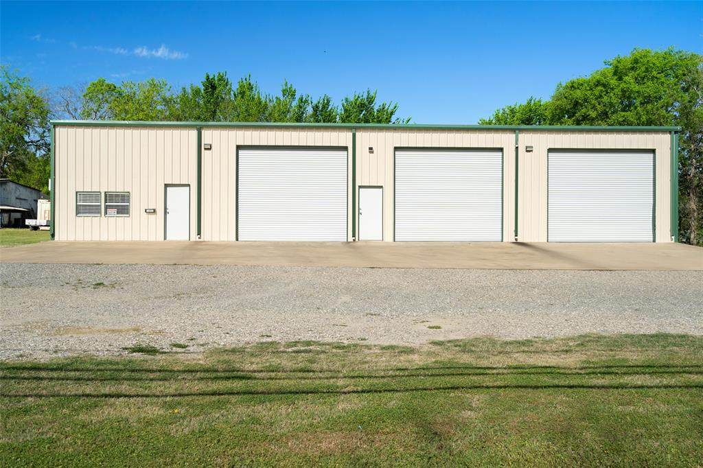 1603 Center Street - Photo 1
