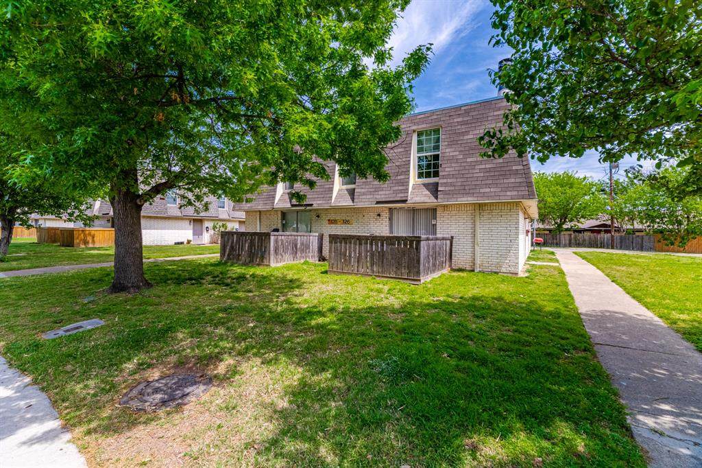 120 Highland Park Court - Photo 1