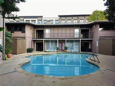 2627 Douglas Avenue - Photo 1