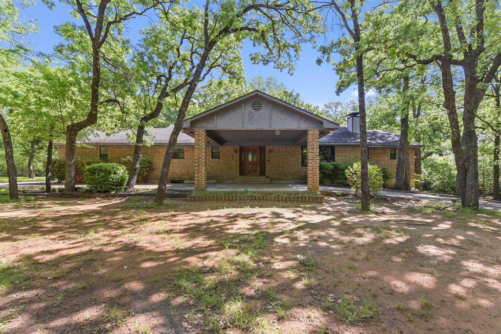 710 Whispering Wood - Photo 1