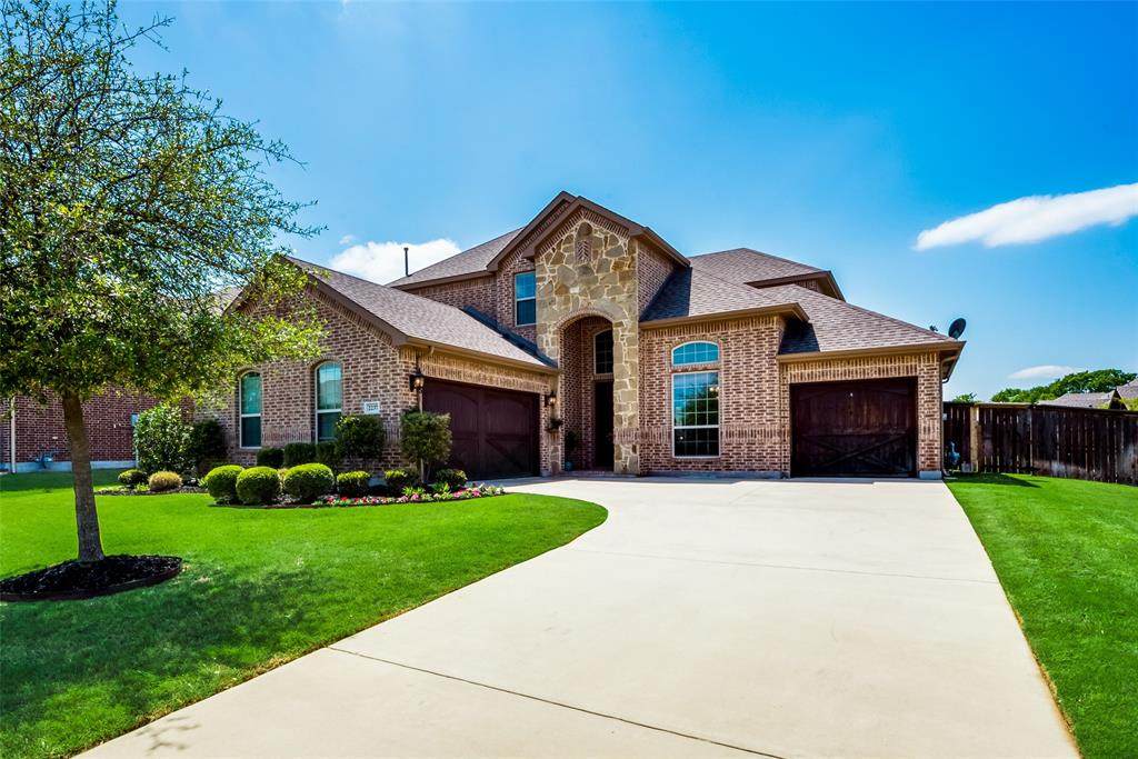 2237 Clarebrooke Drive - Photo 1