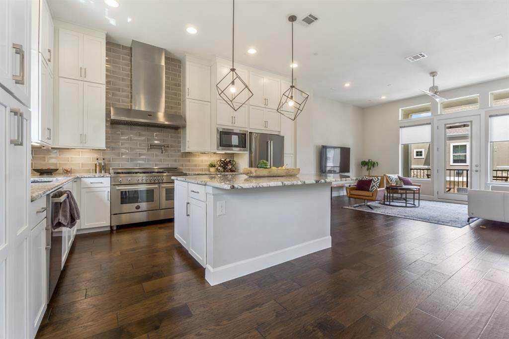 1910 Woodland Heights Place - Photo 1