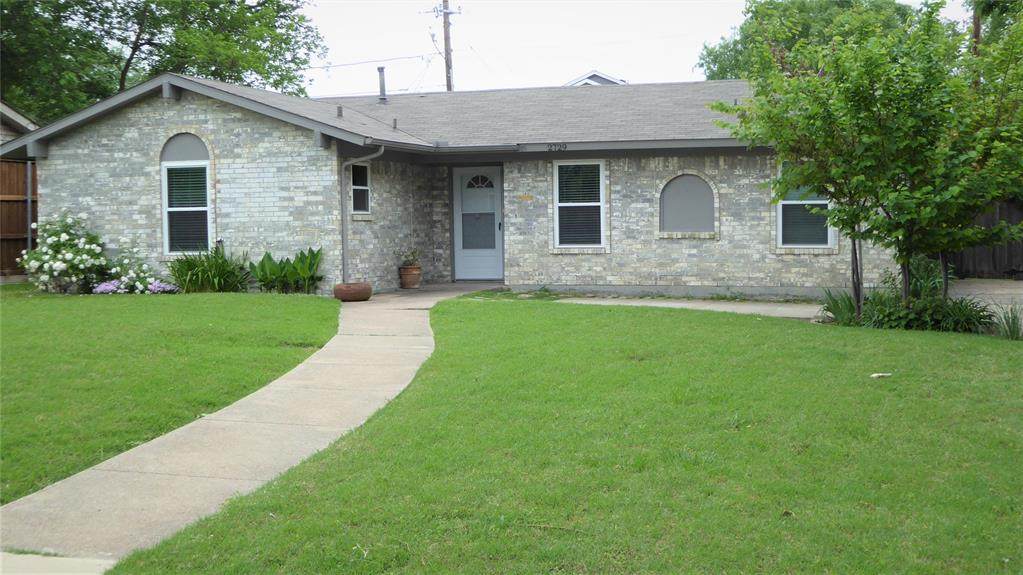 2729 N Avenue - Photo 1
