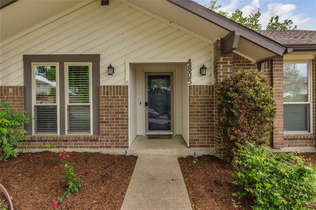 4805 Las Lomas Drive - Photo 1