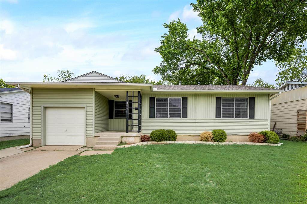 2319 Dennis Street - Photo 1