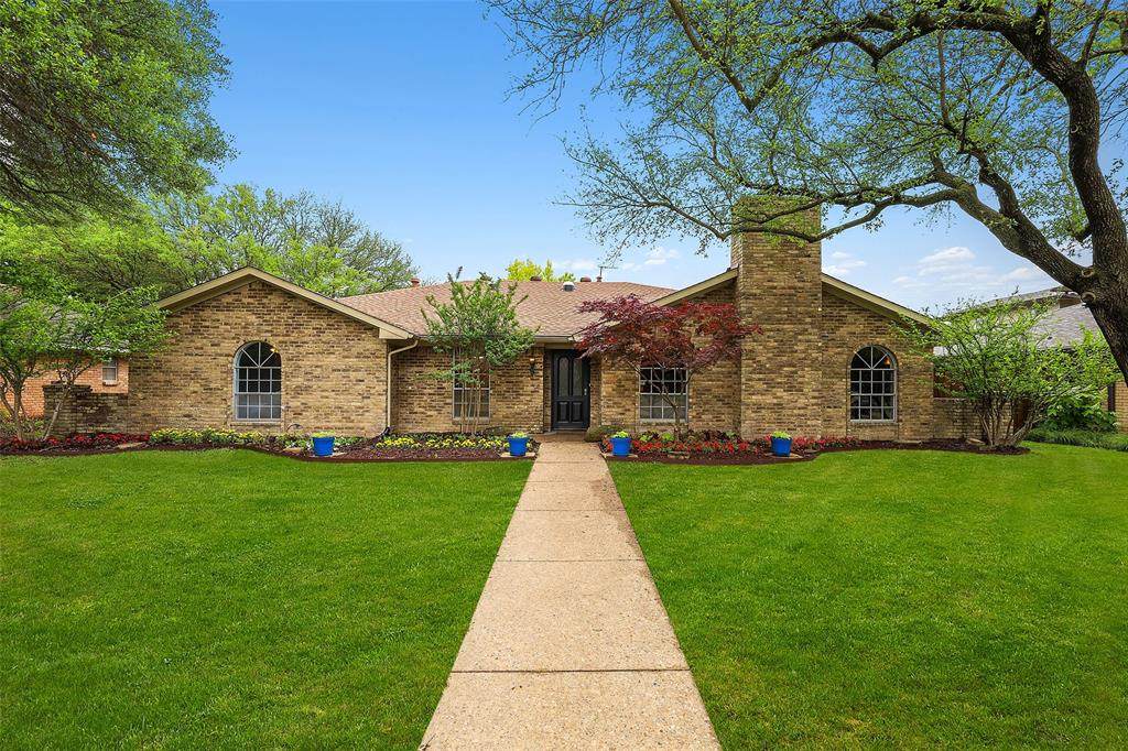 2212 Huntington Drive - Photo 1