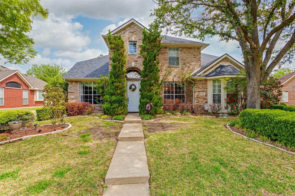 122 Elmcrest Drive - Photo 1