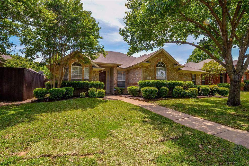 10905 Camelot Drive - Photo 1