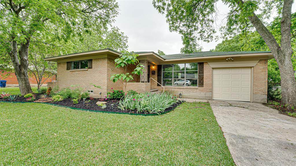 1809 Carol Street - Photo 1