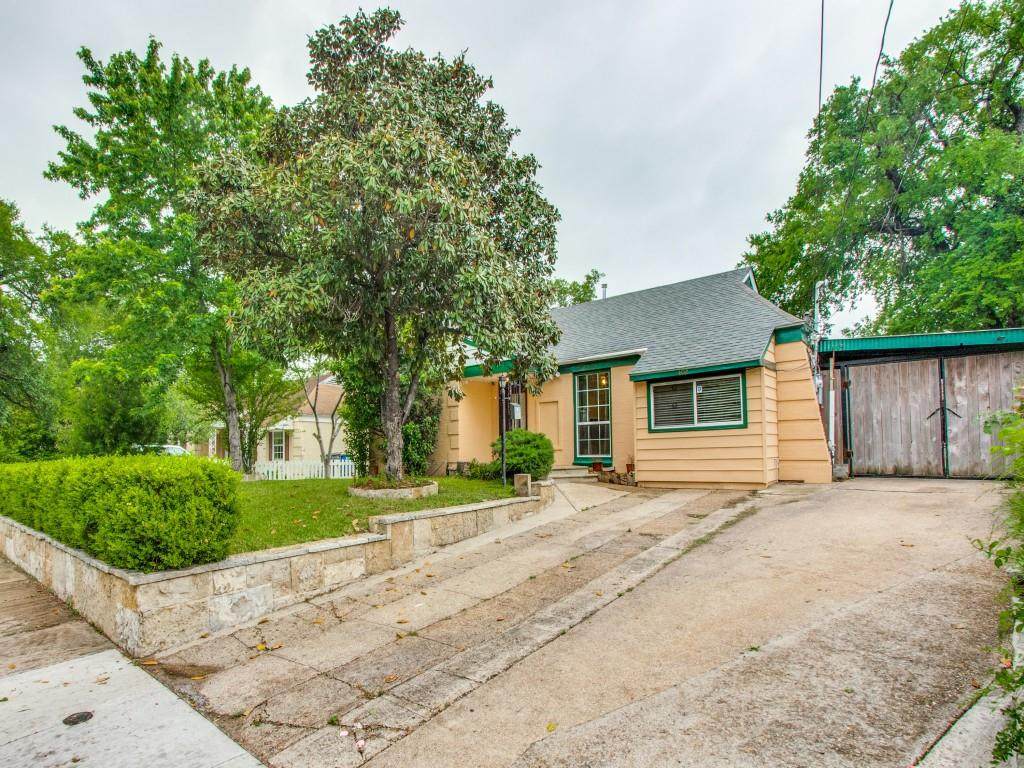 402 Clarendon Drive - Photo 1