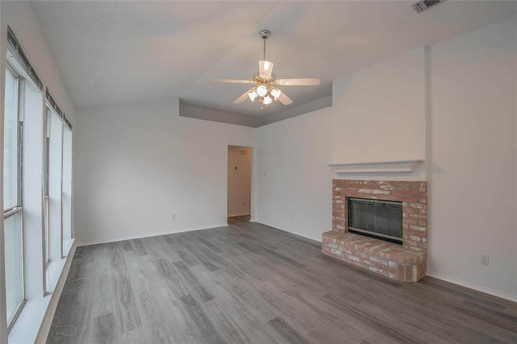 1605 Dorchester Street - Photo 1