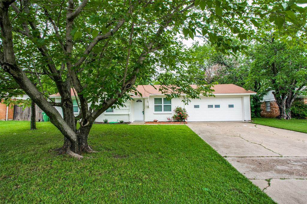 8005 Lazy Lane Road - Photo 1