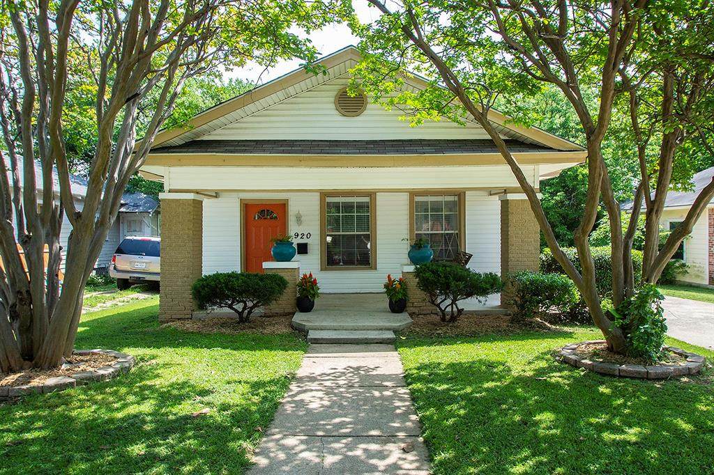 920 Oak Cliff Boulevard - Photo 1