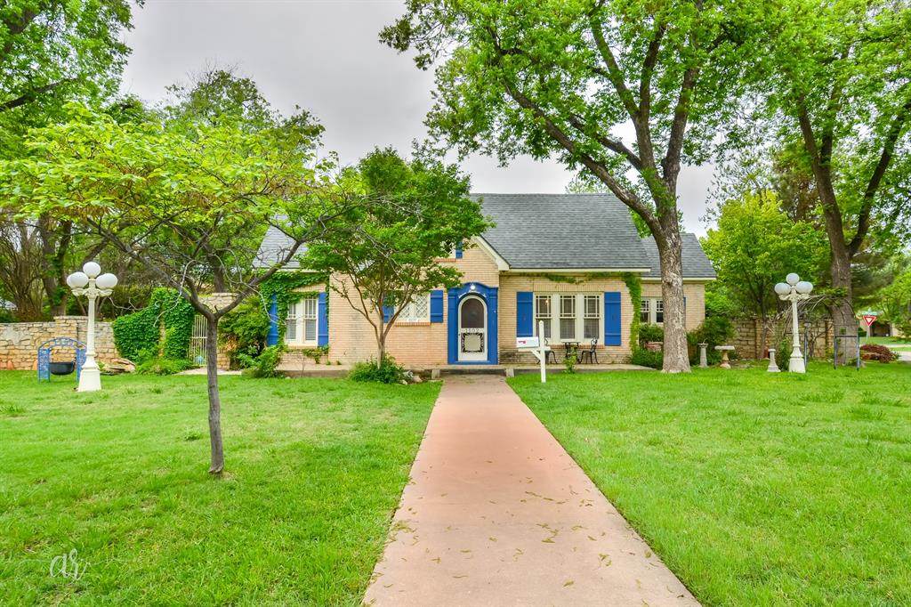 1102 Hollis Drive - Photo 1