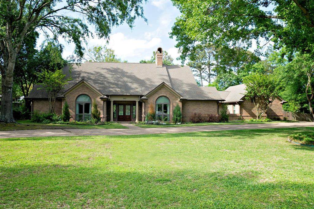 307 Elaine Drive - Photo 1