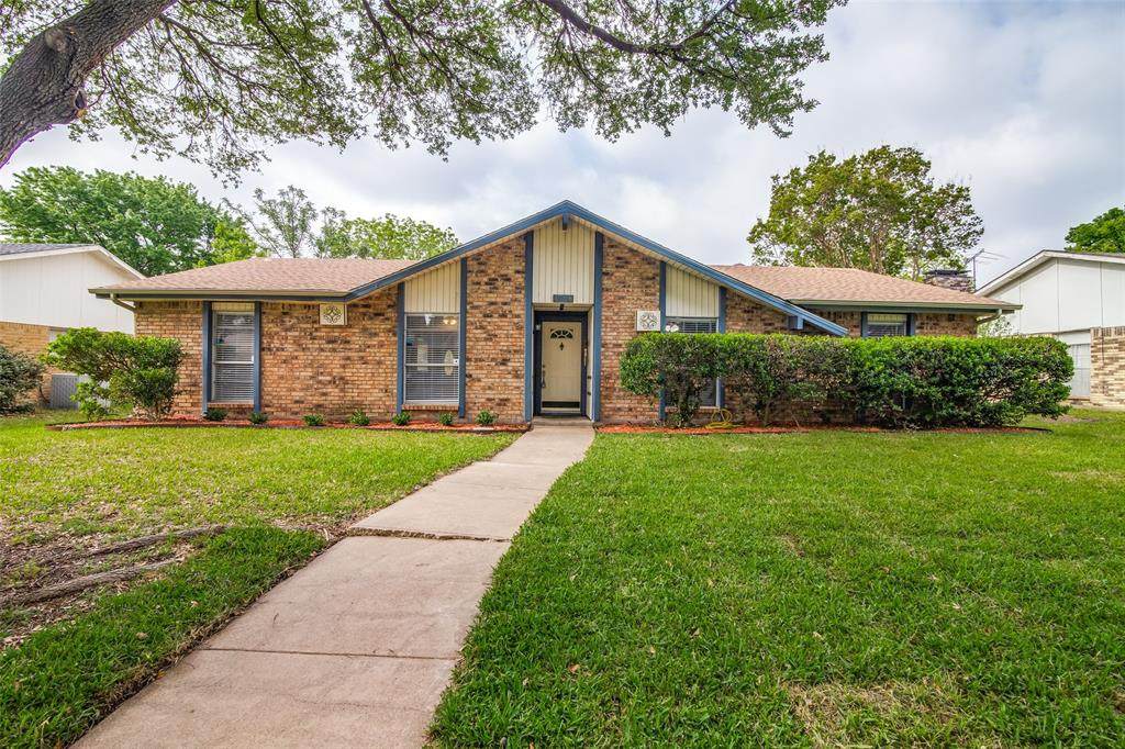 1008 Middle Cove Drive - Photo 1