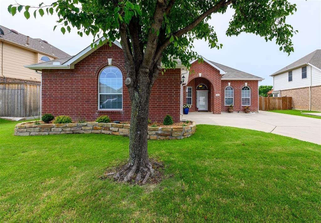 5208 Alta Loma Drive - Photo 1