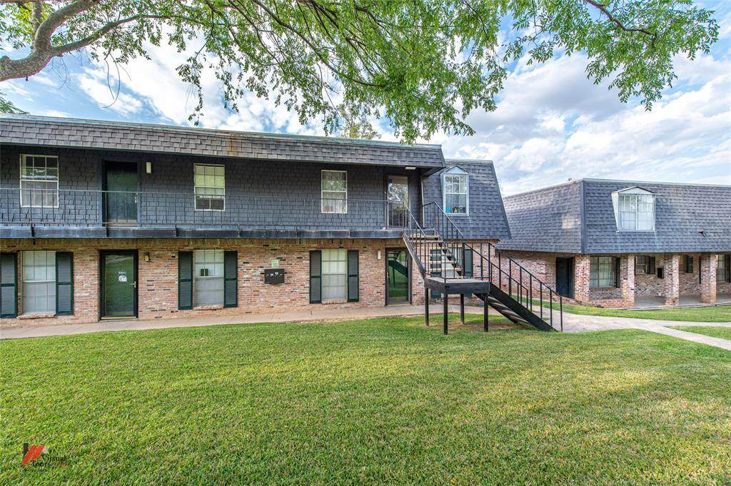 3820 Fairfield Avenue - Photo 1