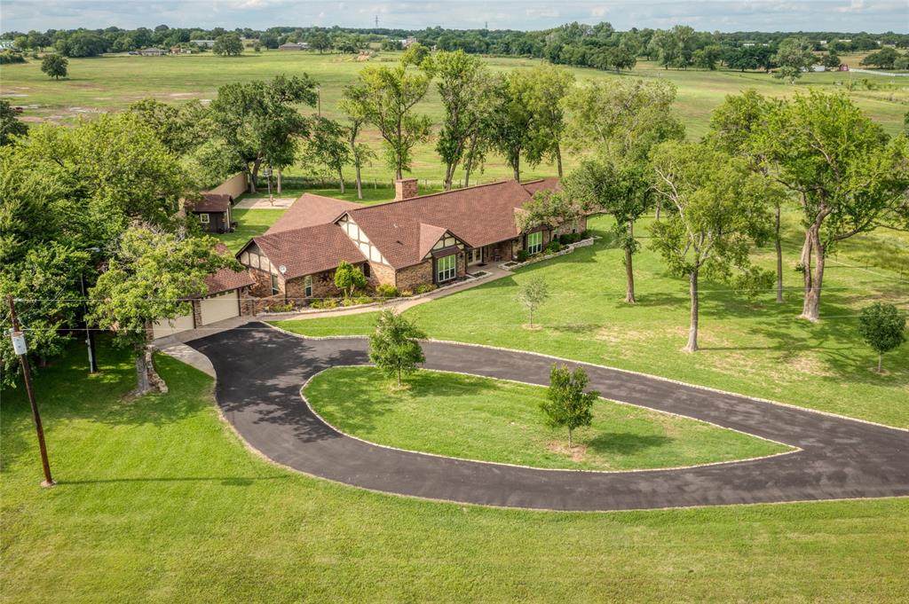 443 County Road 3699 - Photo 1