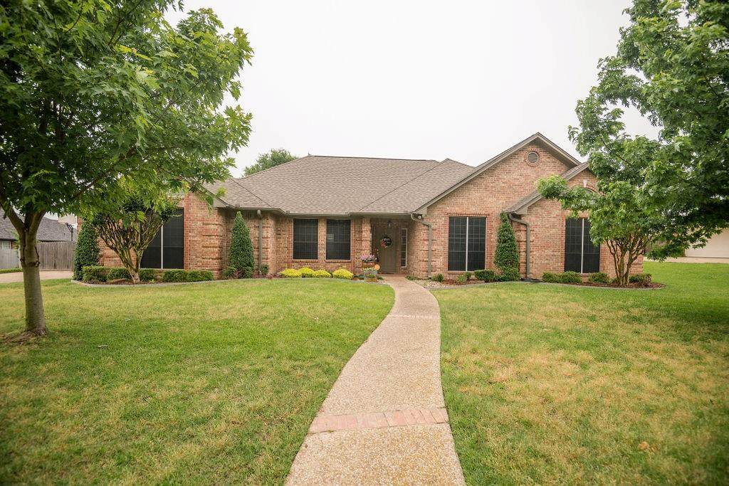 9116 Deerfield Drive - Photo 1