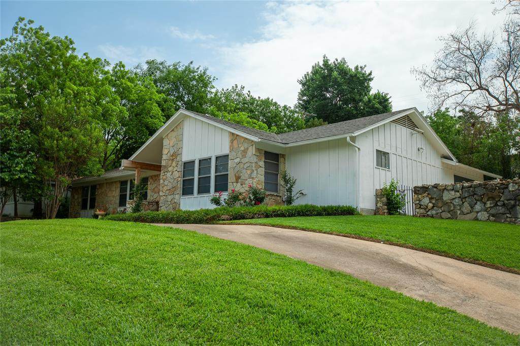4617 Westridge Avenue - Photo 1