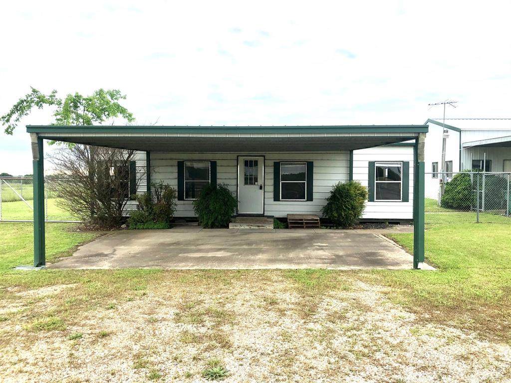 4646 Interstate 30 - Photo 1