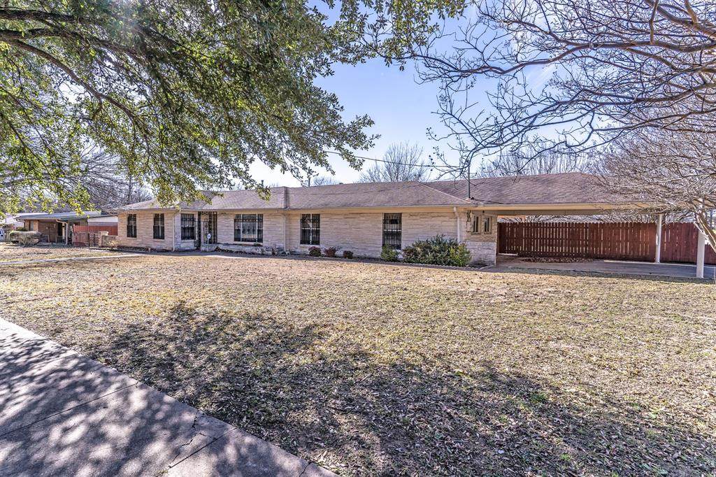 223 Crest Street - Photo 1