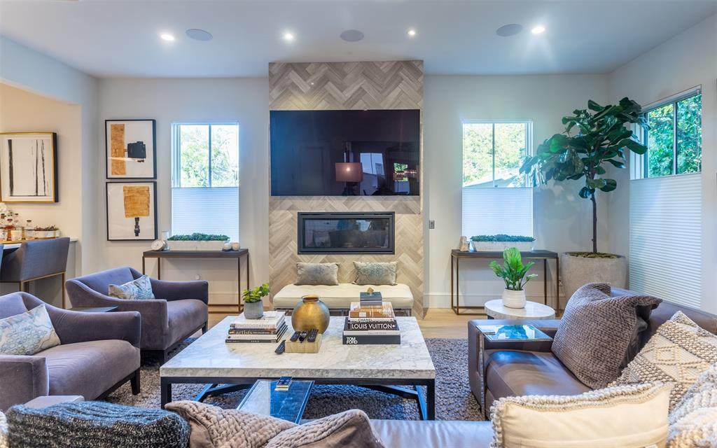 3606 Fitzhugh Avenue - Photo 1