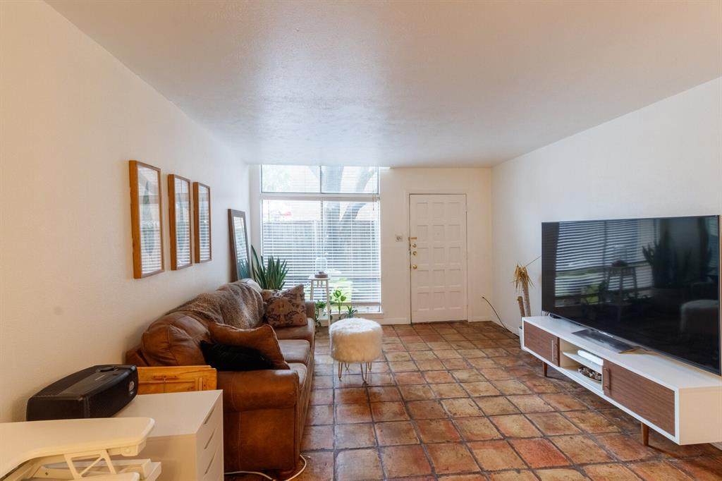 2702 Douglas Avenue - Photo 1