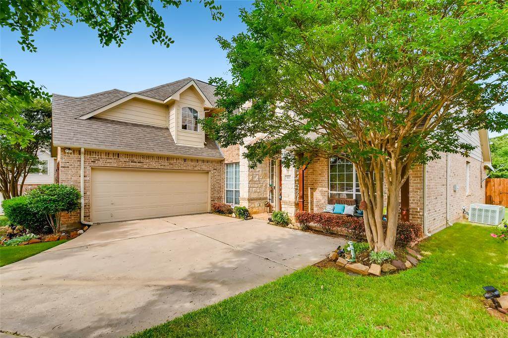 913 Forest Park Court - Photo 1