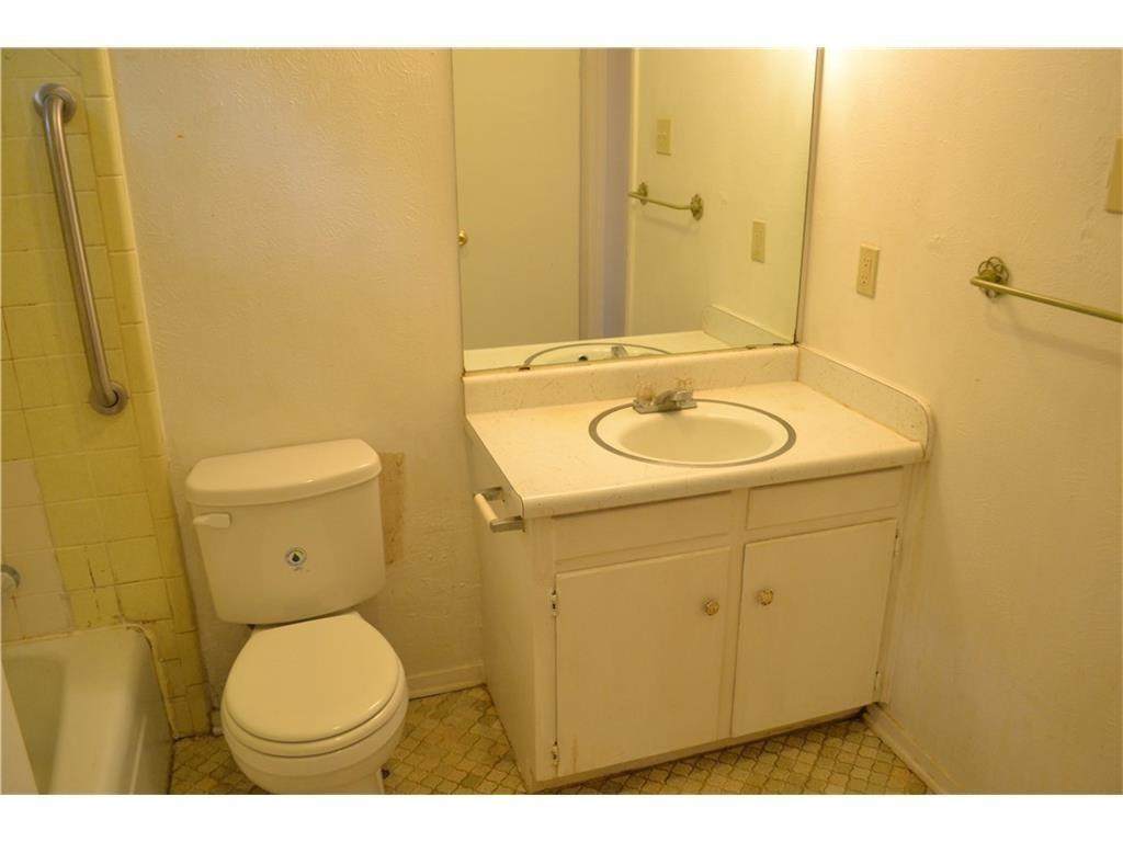 1107 Locust Street - Photo 1