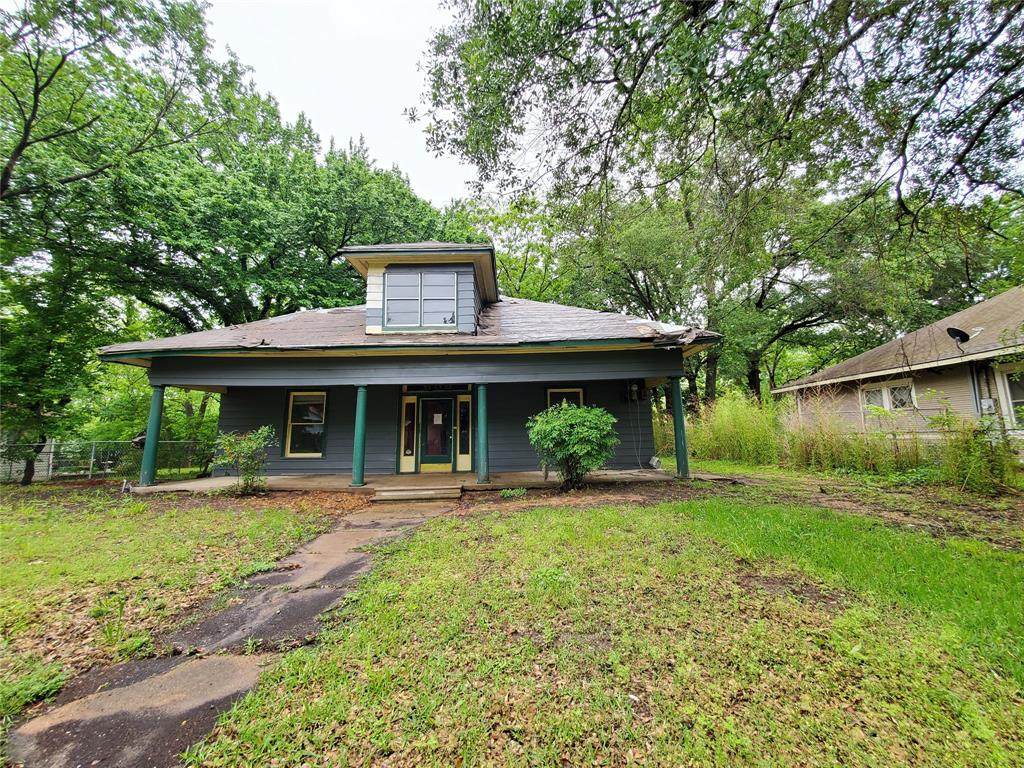 608 Catherine Street - Photo 1