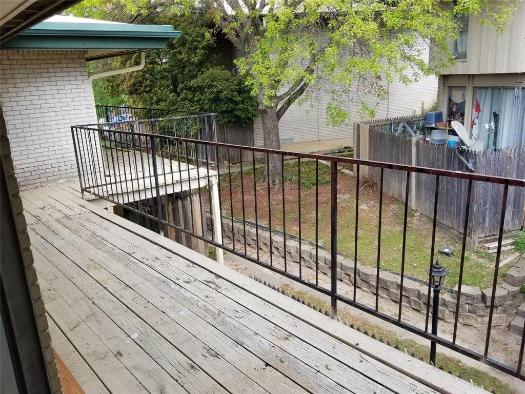 982 Weatherred Drive - Photo 1