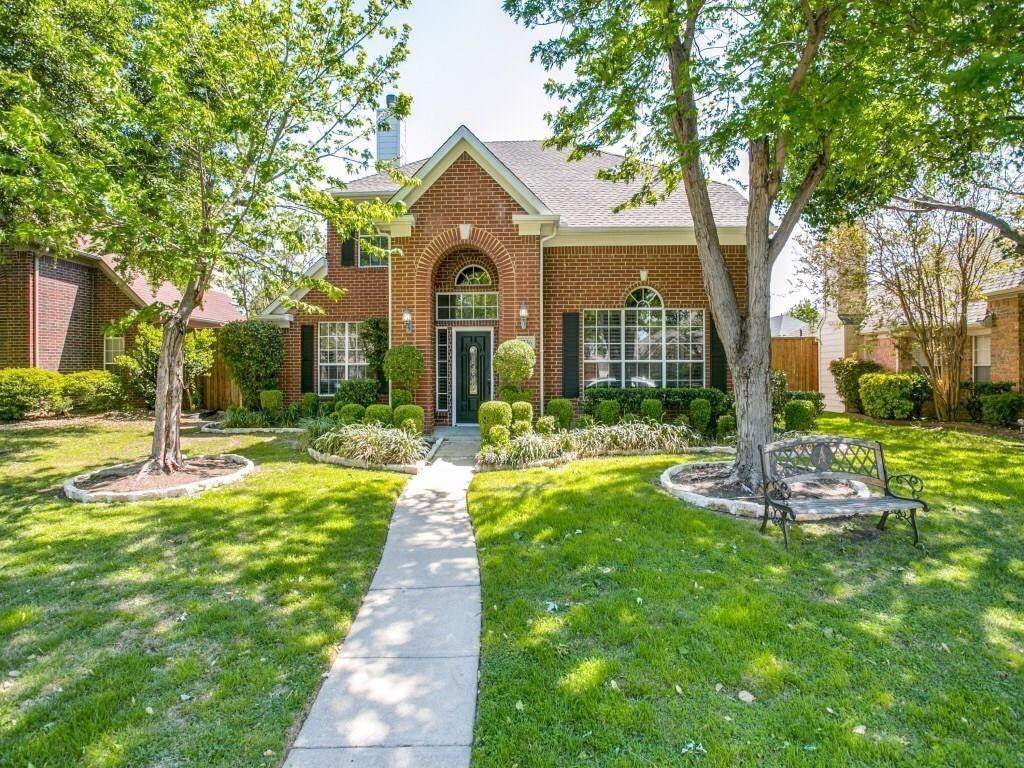 4236 Pinewood Drive - Photo 1