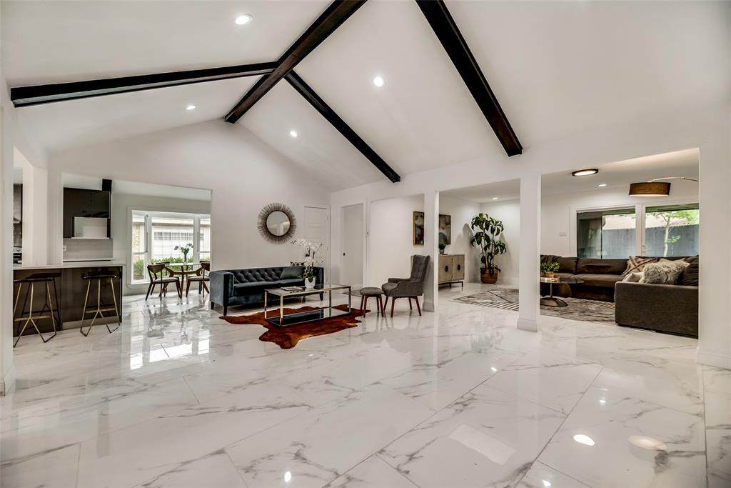 900 Hillsdale Drive - Photo 1
