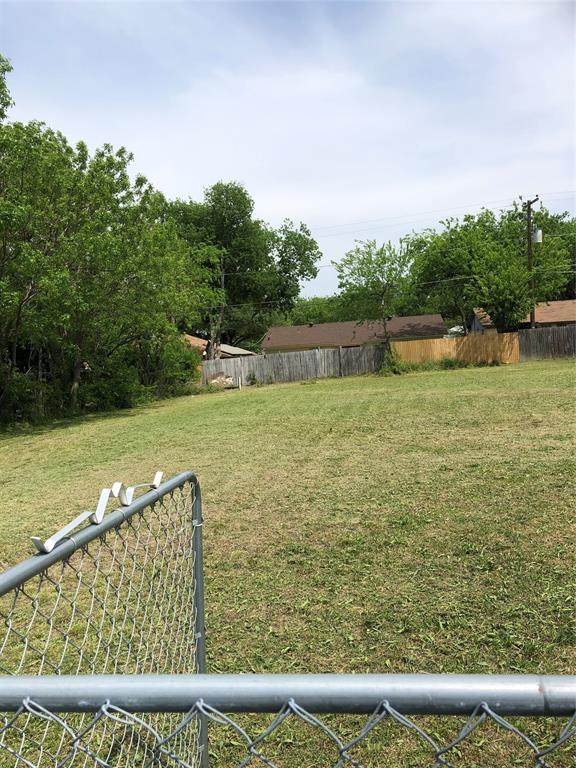 909 3rd Street - Photo 1