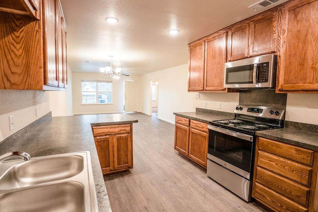 1319 Maddox Avenue - Photo 1