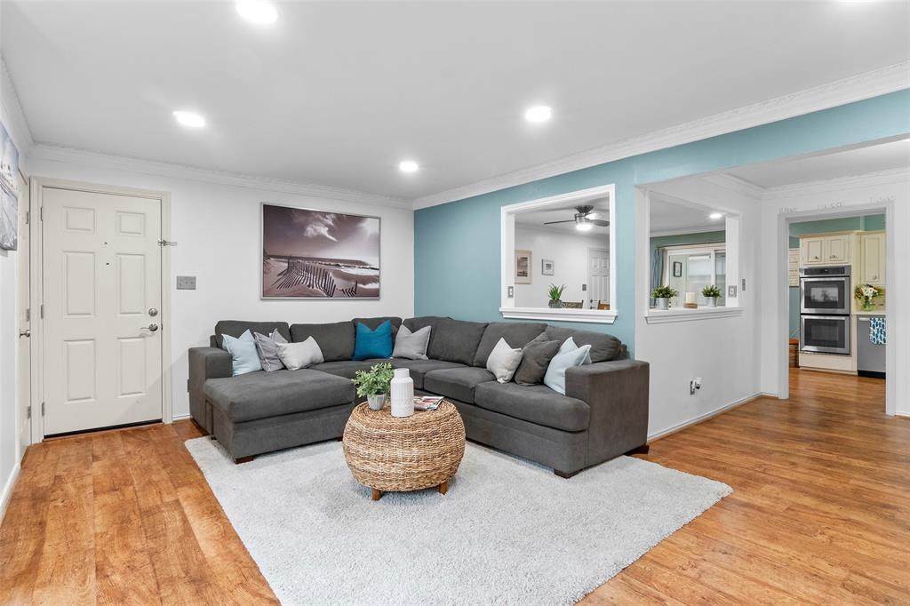 6021 Sandhurst Lane - Photo 1