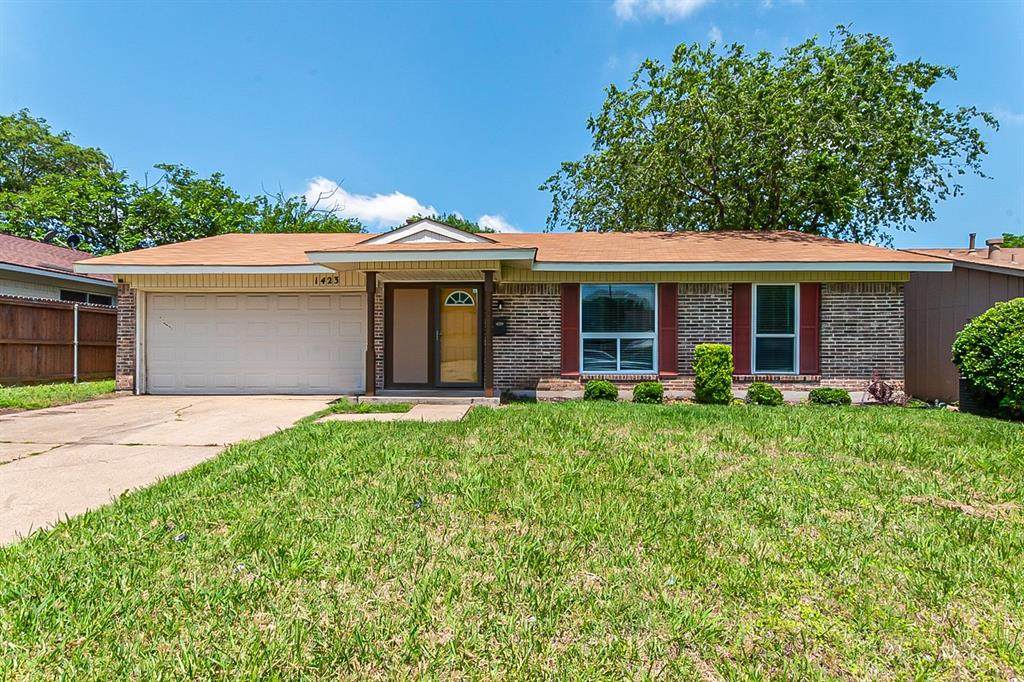 1423 Ridgecrest Drive - Photo 1