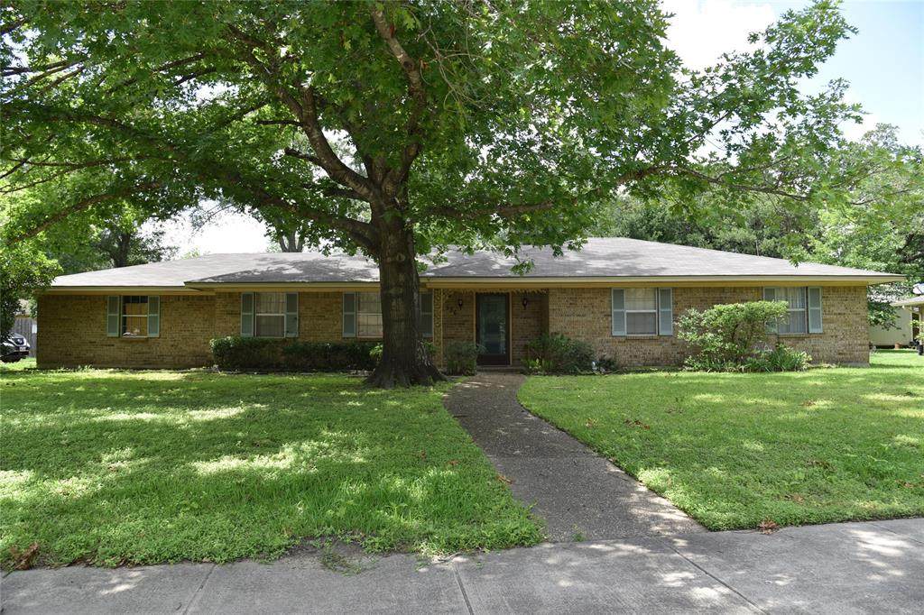 536 Forrest Lane - Photo 1