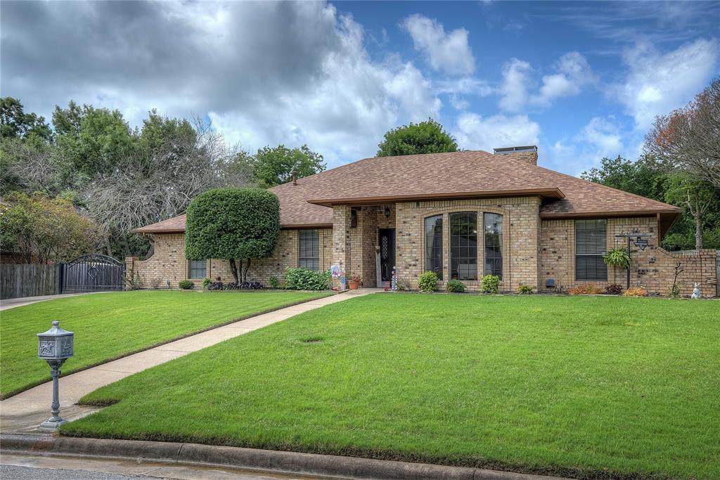 803 River Oaks Drive - Photo 1