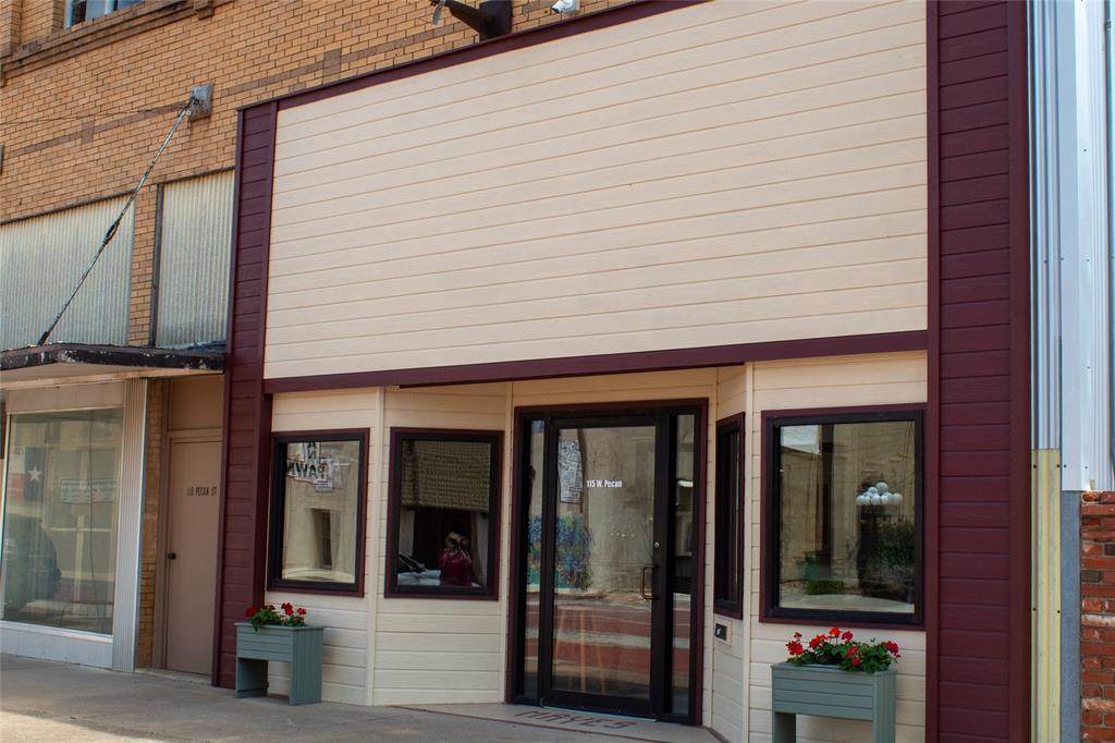 115 Pecan Street - Photo 1
