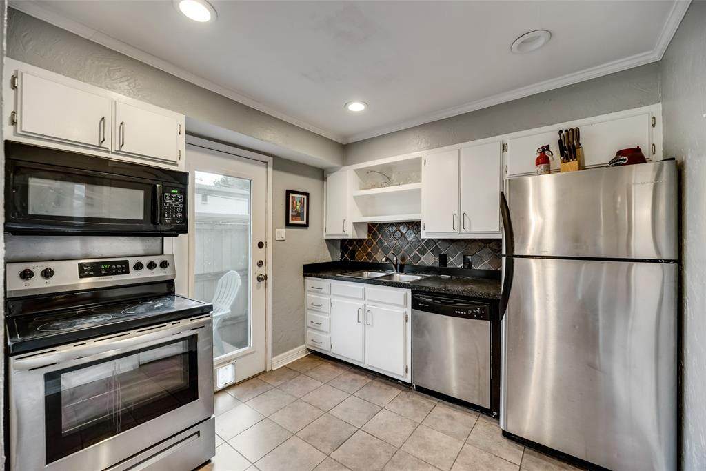 4947 Hall Street - Photo 1